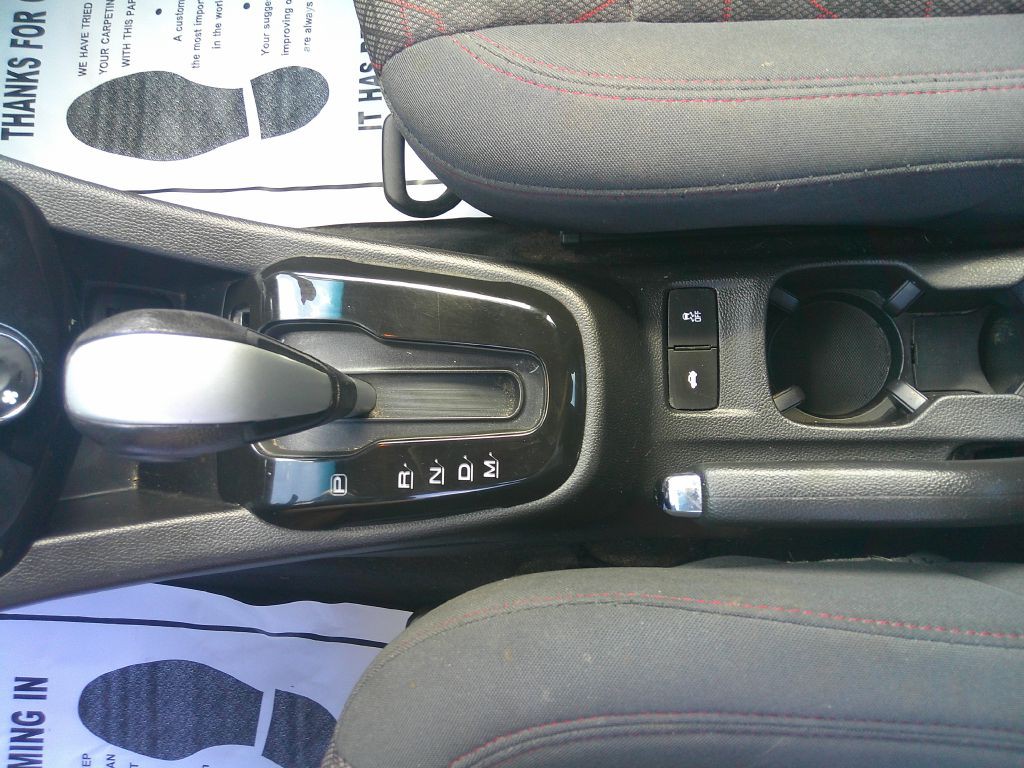 2017 Chevrolet Sonic Image 27