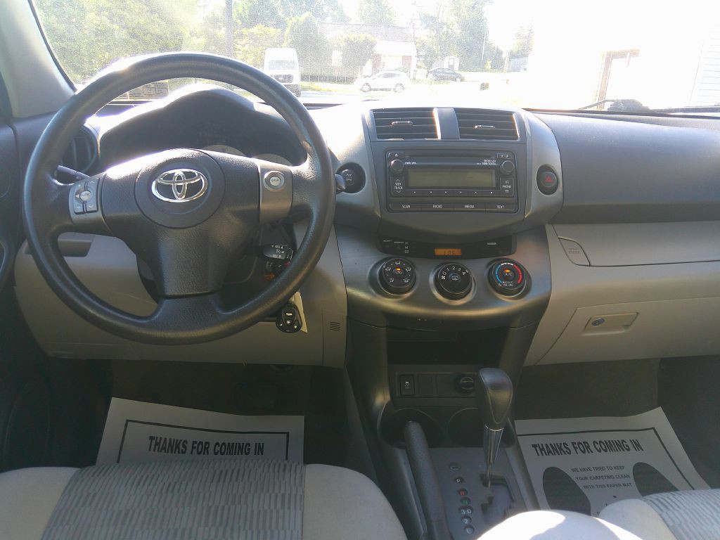 2012 Toyota Rav4 Image 18
