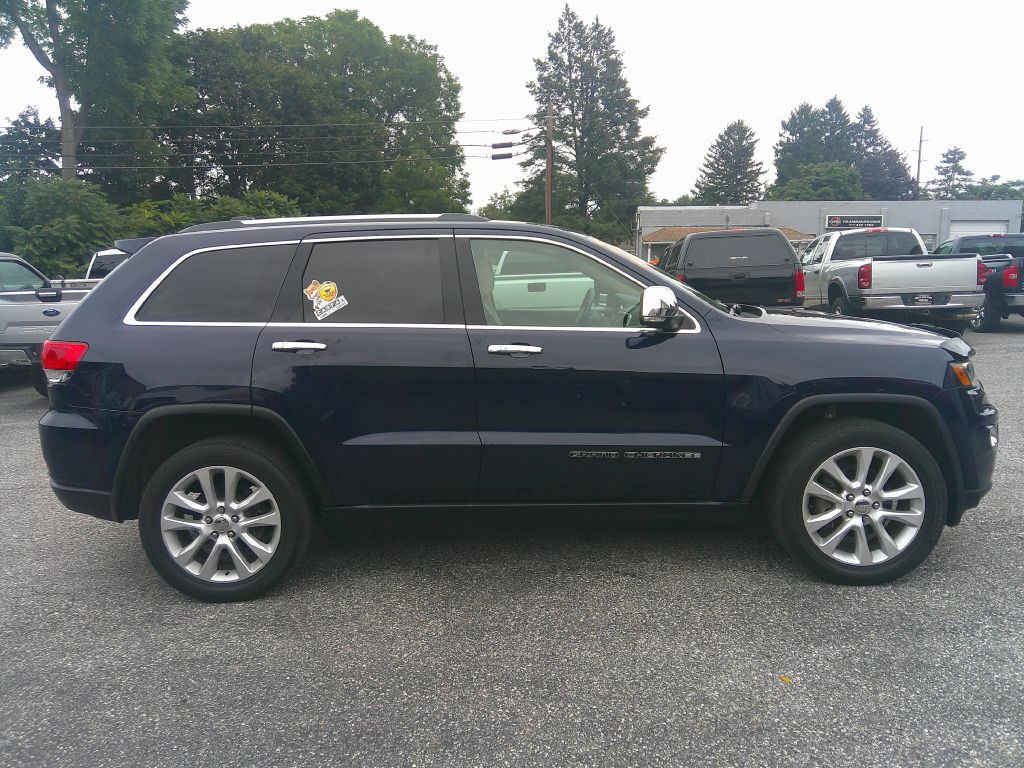 2017 Jeep Grand Cherokee Image 4