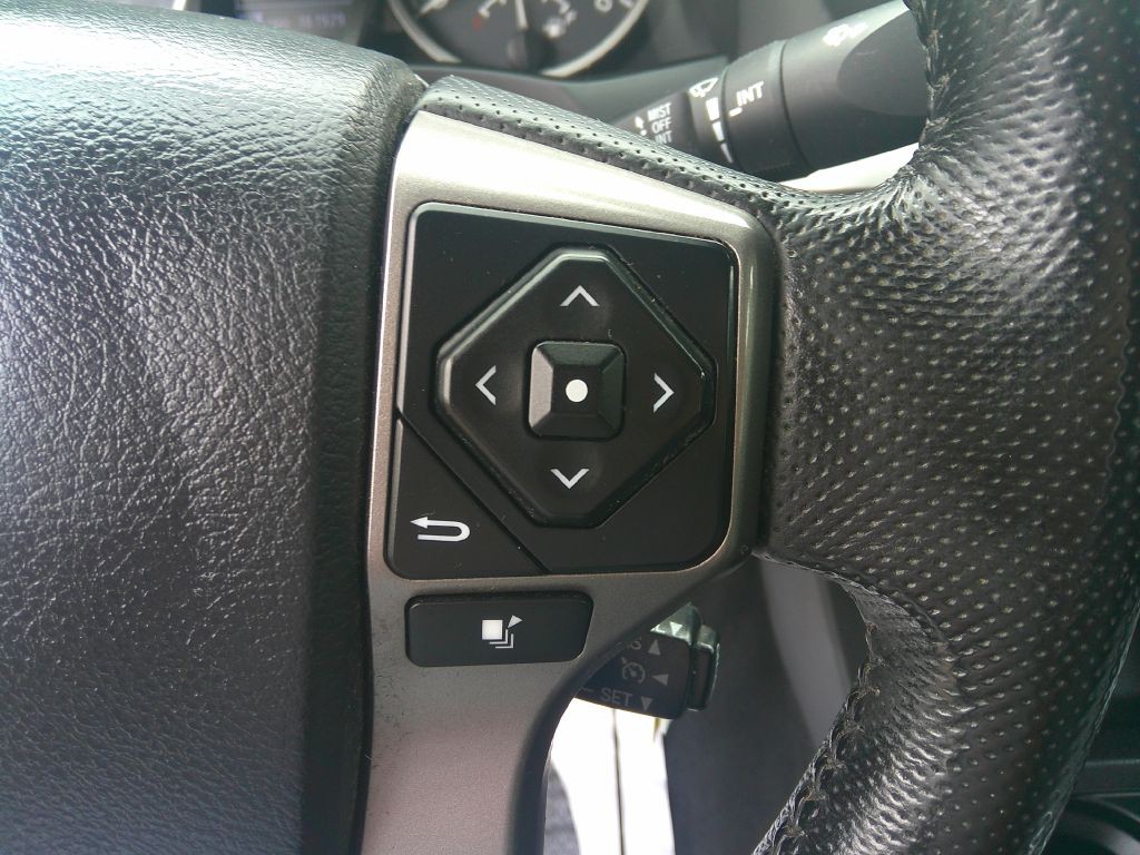 2016 Toyota Tacoma Image 18