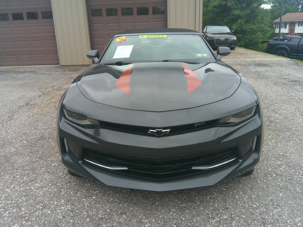 2017 Chevrolet Camaro Image 2