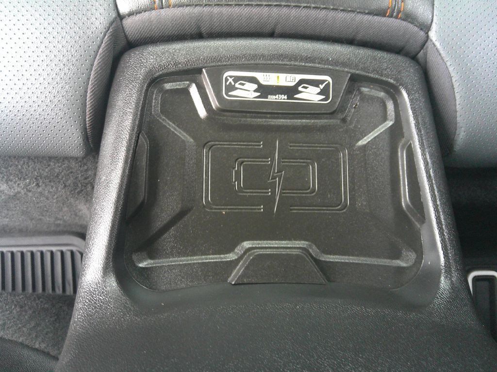 2017 Chevrolet Camaro Image 18