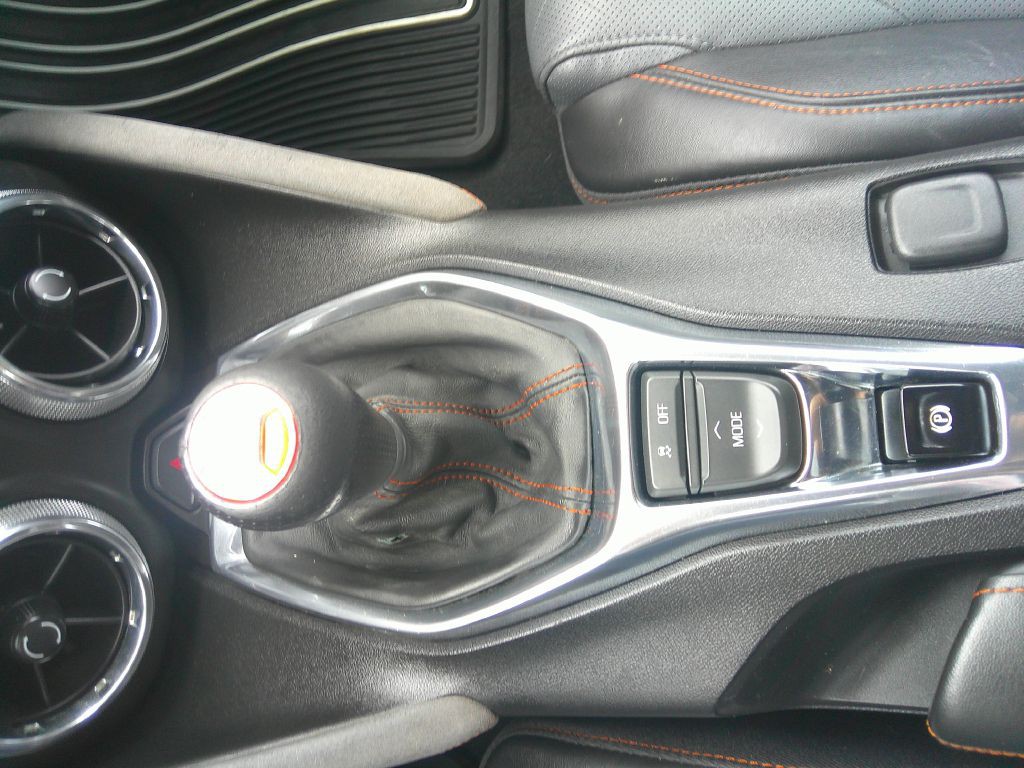 2017 Chevrolet Camaro Image 28