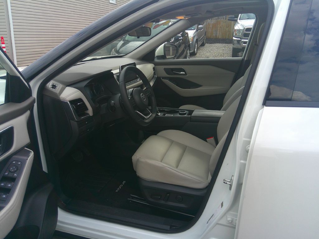 2021 Nissan Rogue Image 9