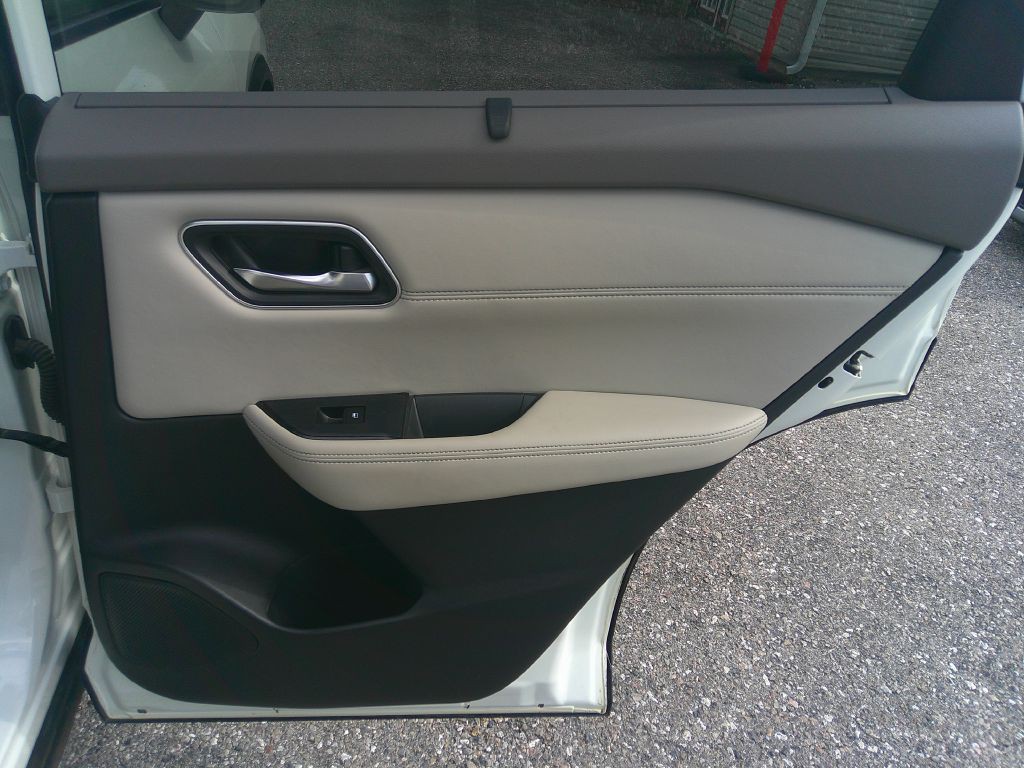 2021 Nissan Rogue Image 15