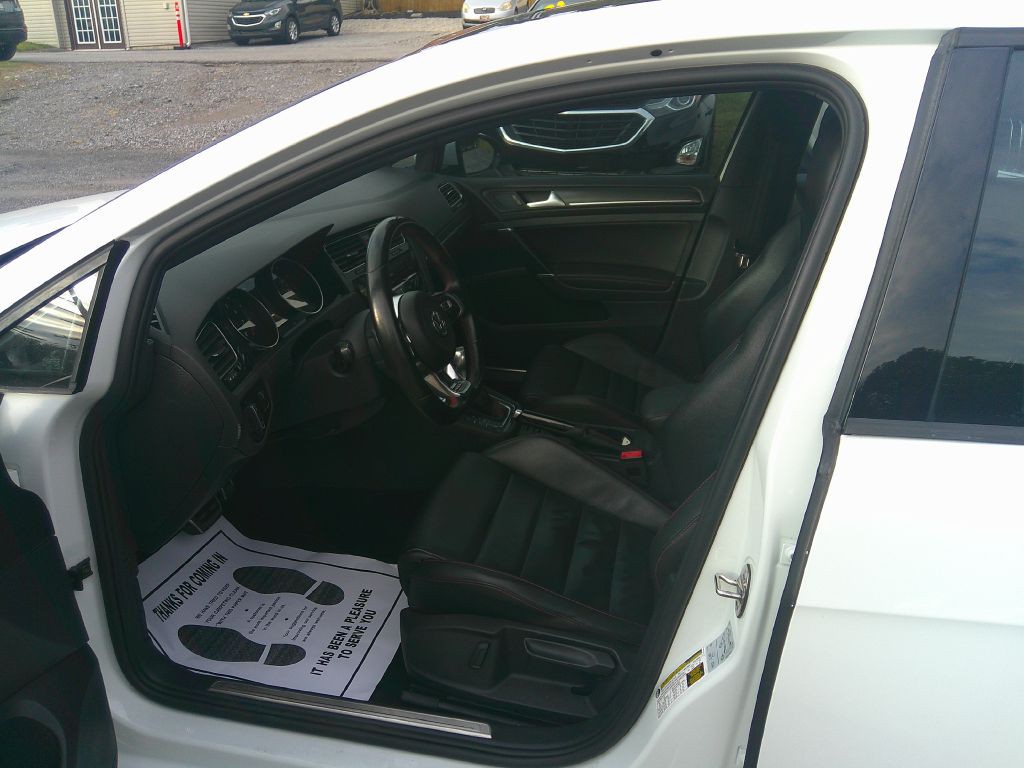 2018 Volkswagen GTI Image 9