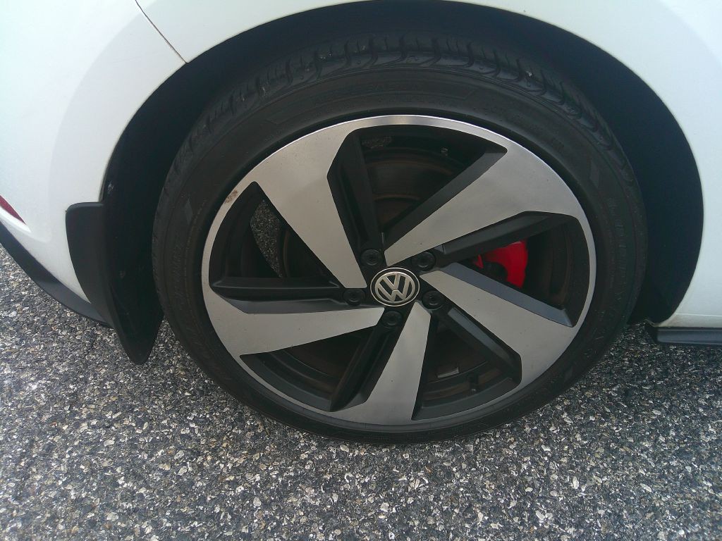 2018 Volkswagen GTI Image 35