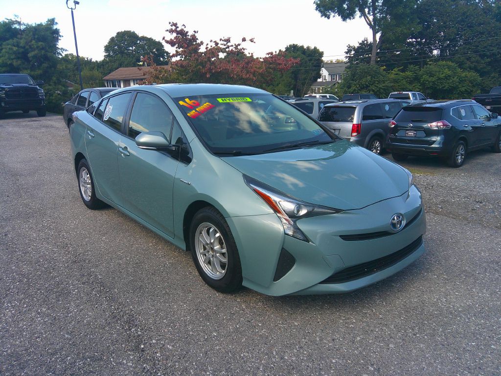 2016 Toyota Prius Image 3