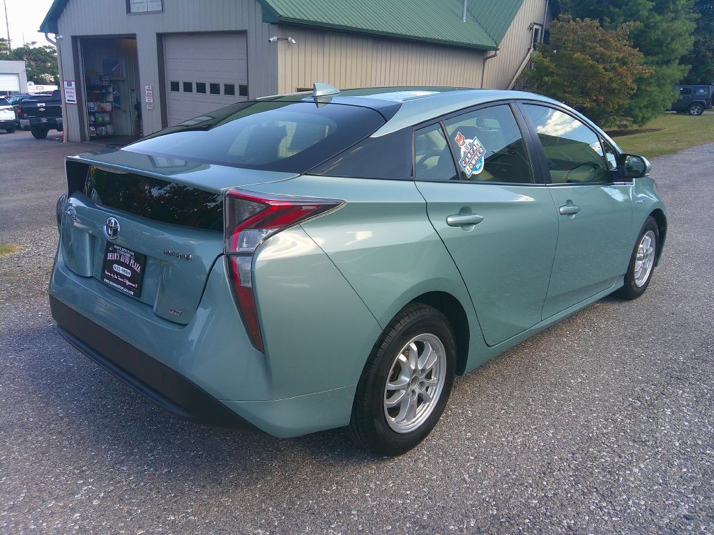 2016 Toyota Prius Image 5