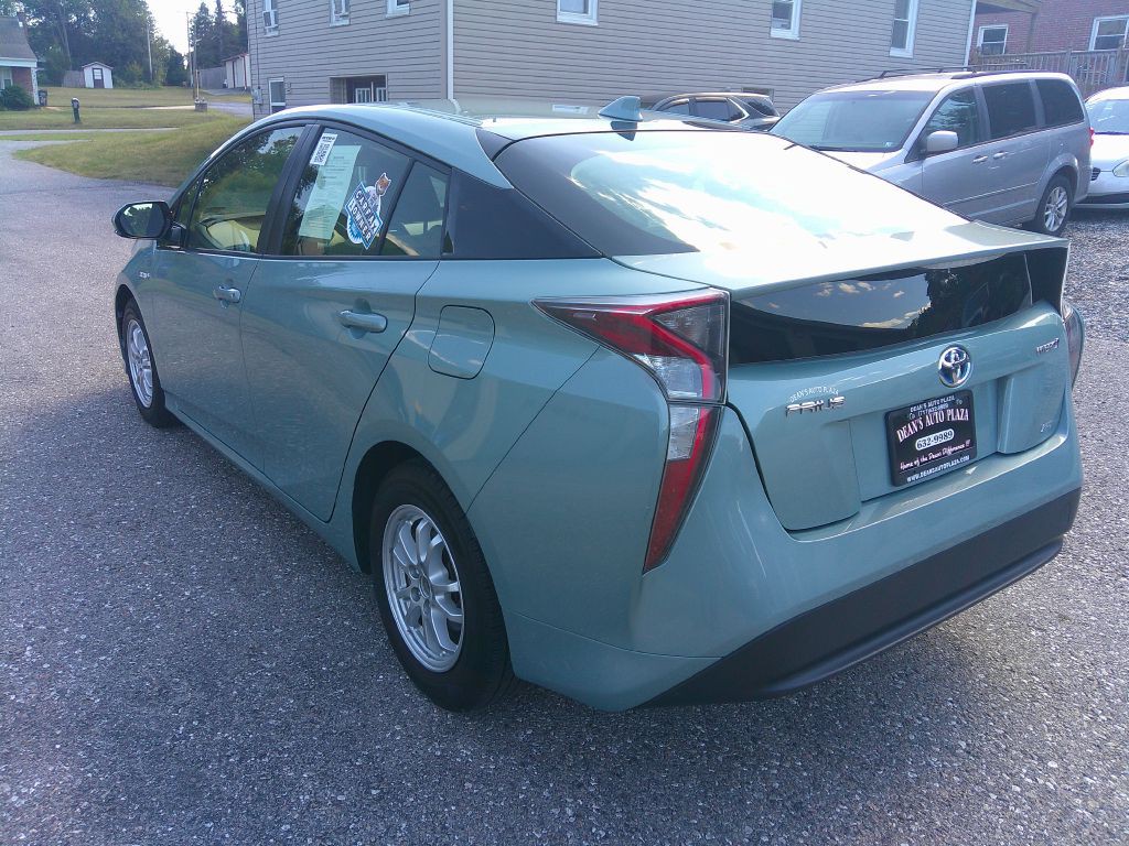 2016 Toyota Prius Image 7