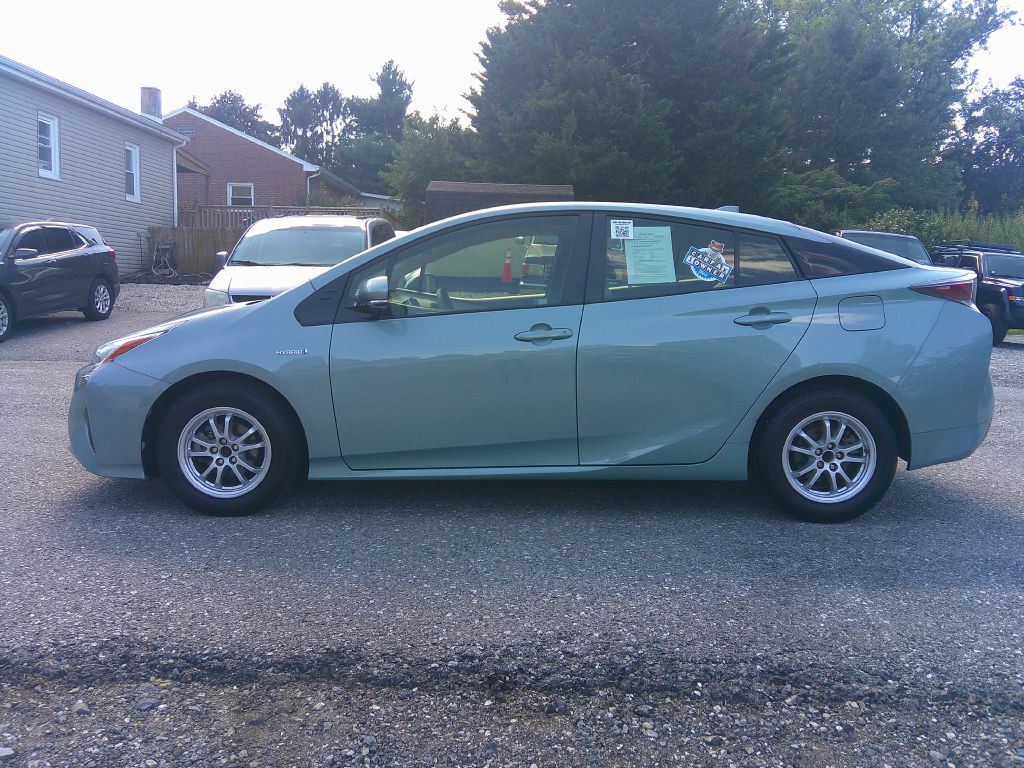 2016 Toyota Prius Image 8