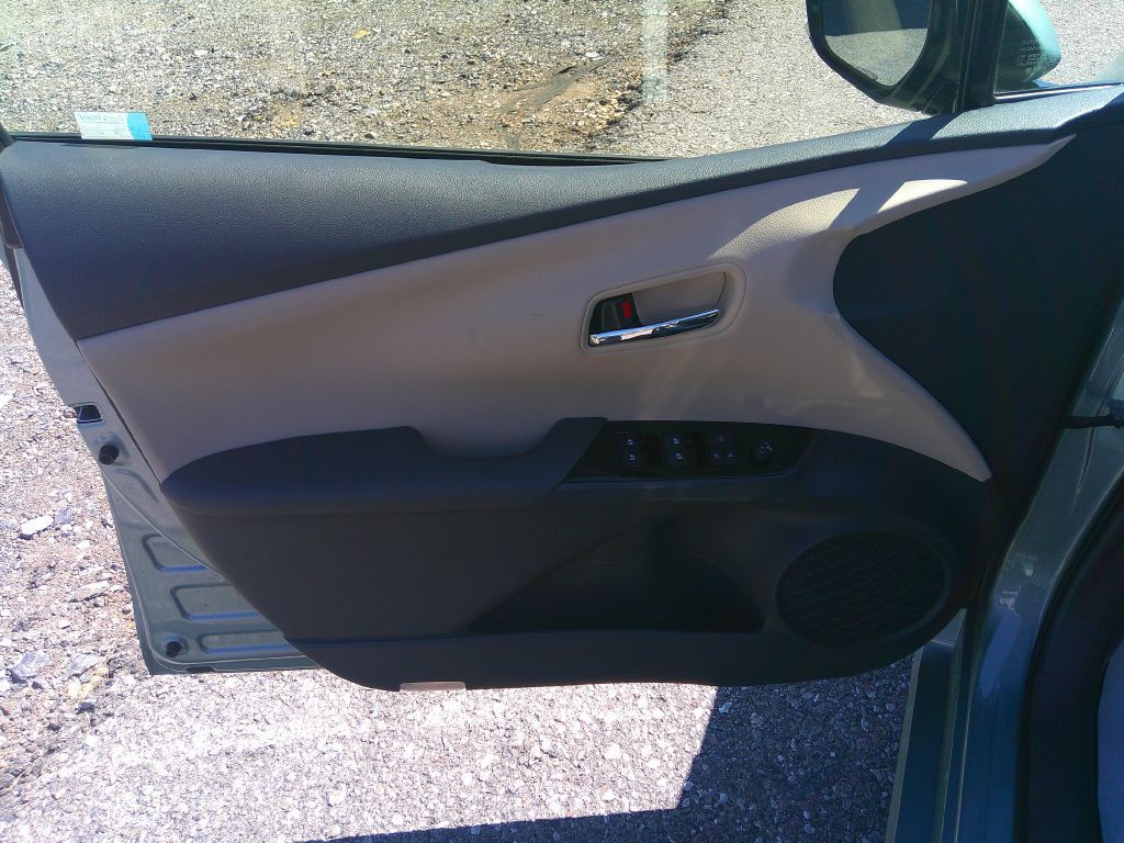 2016 Toyota Prius Image 10