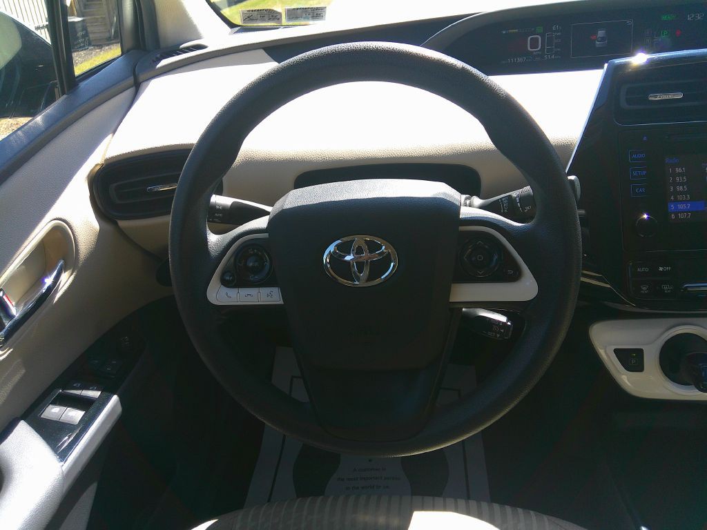 2016 Toyota Prius Image 19