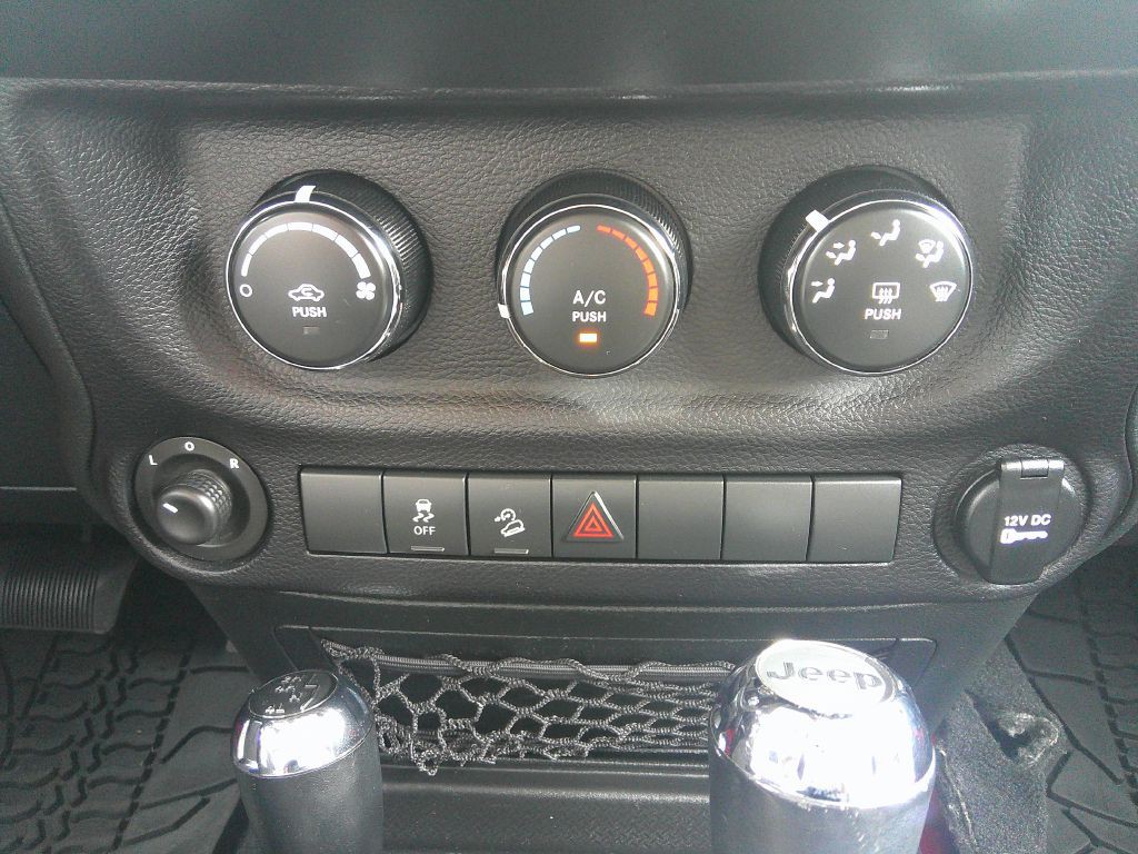 2015 Jeep Wrangler Unlimited Image 24