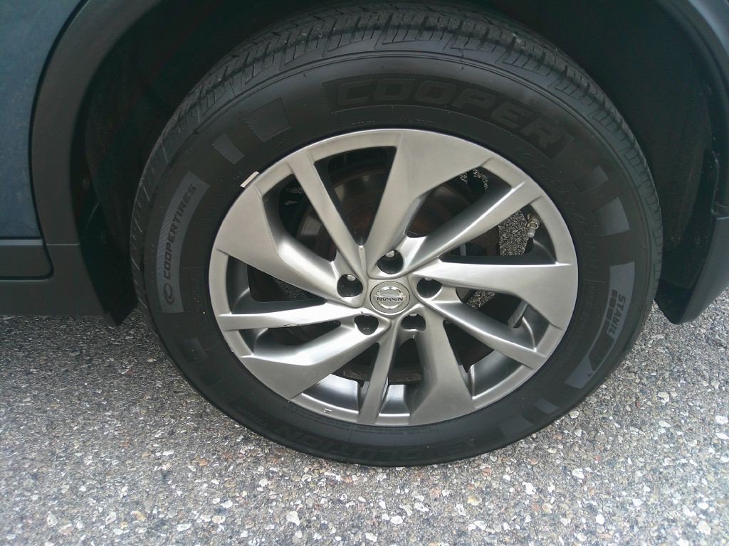2014 Nissan Rogue Image 33