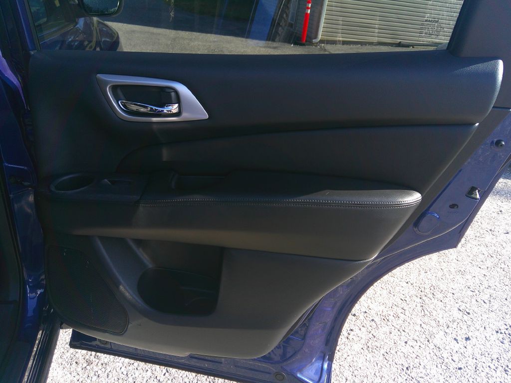 2019 Nissan Pathfinder Image 16