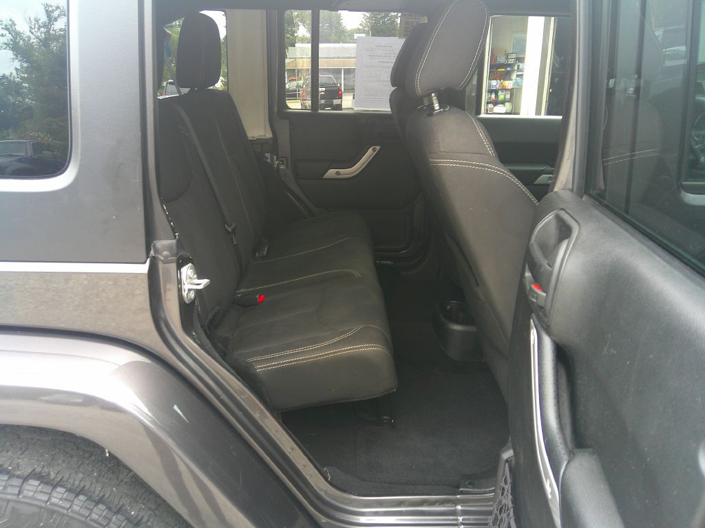 2017 Jeep Wrangler Unlimited Image 13