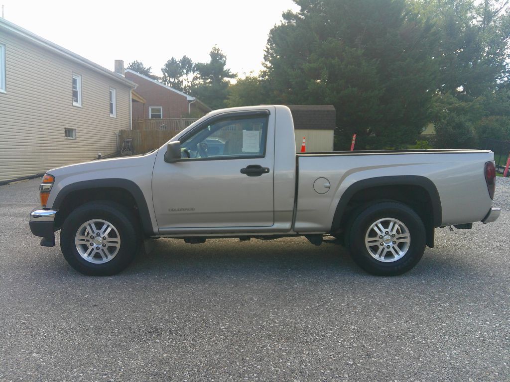 2004 Chevrolet Colorado Image 8