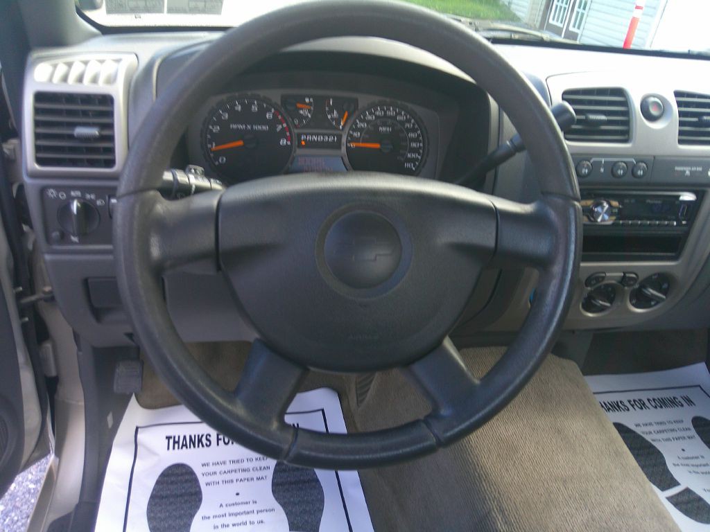 2004 Chevrolet Colorado Image 13