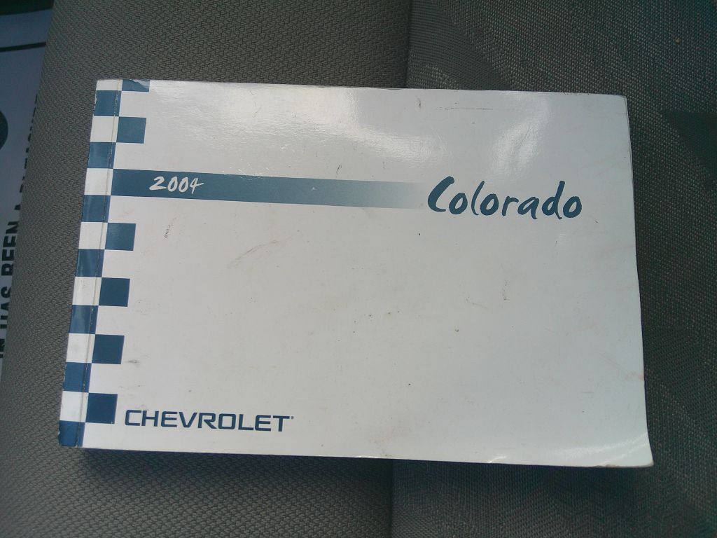 2004 Chevrolet Colorado Image 18