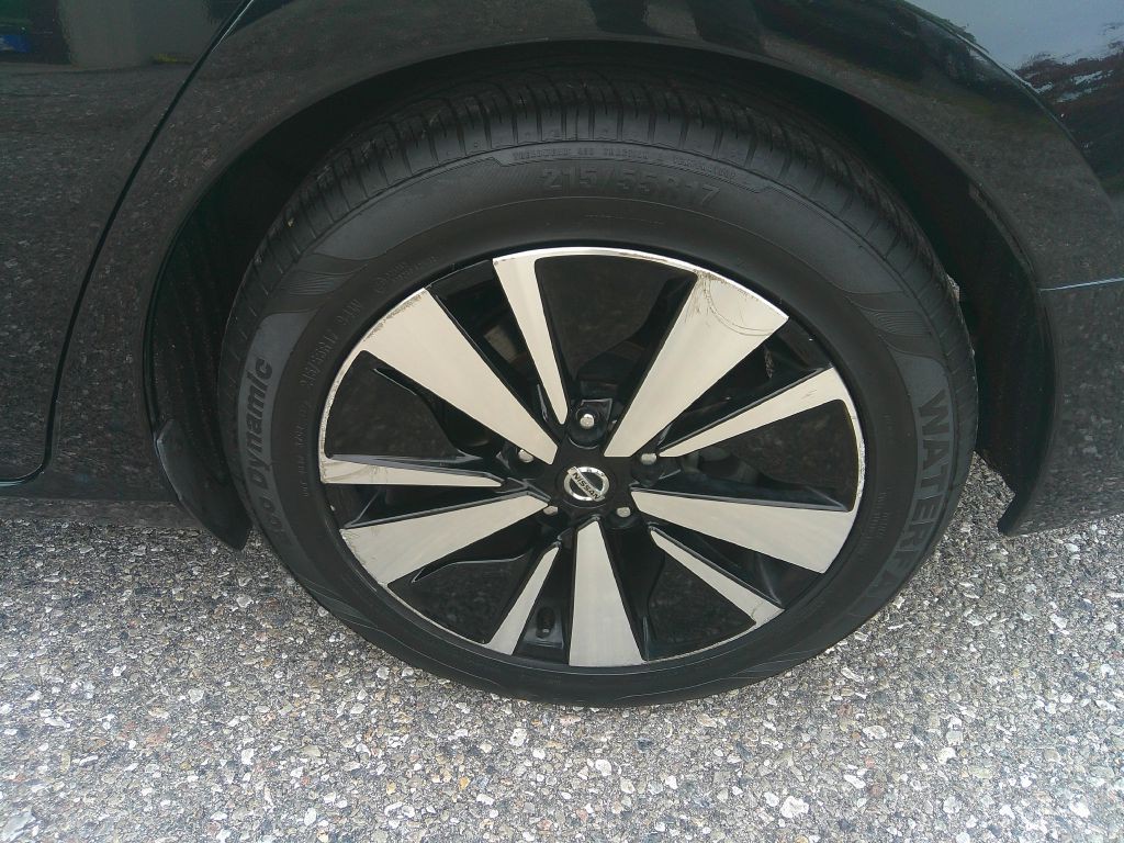 2019 Nissan Altima Image 32