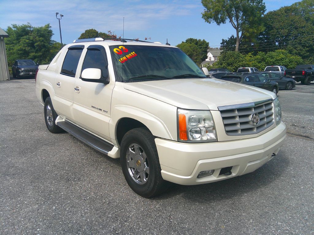 2003 Cadillac Escalade Image 3