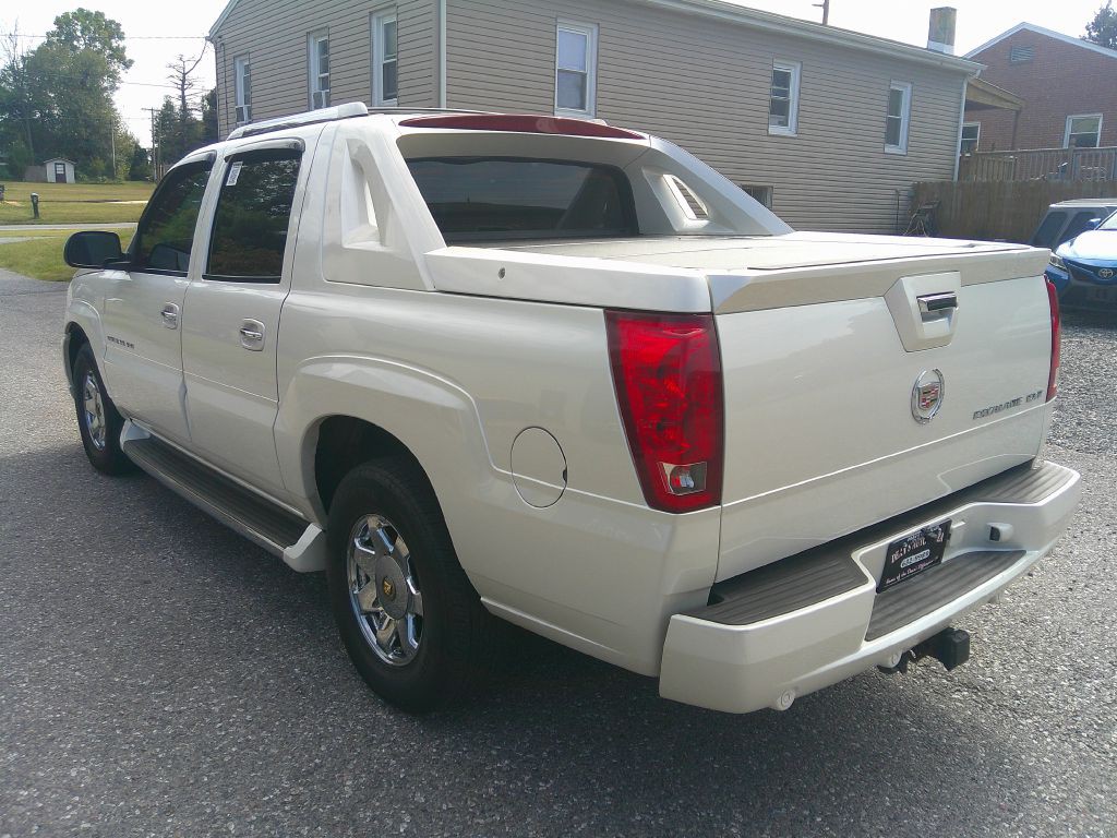 2003 Cadillac Escalade Image 7