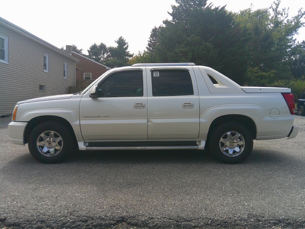 2003 Cadillac Escalade Image 8