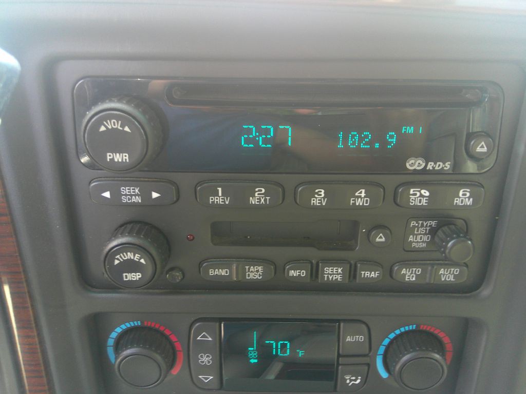 2003 Cadillac Escalade Image 25