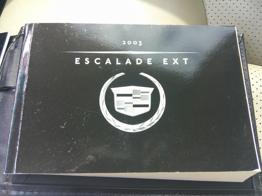 2003 Cadillac Escalade Image 27