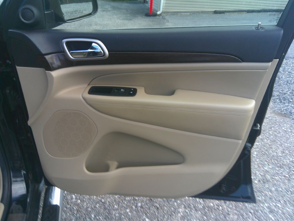 2014 Jeep Grand Cherokee Image 17