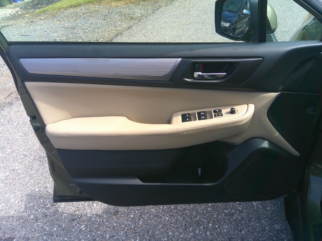 2015 Subaru Outback Image 10