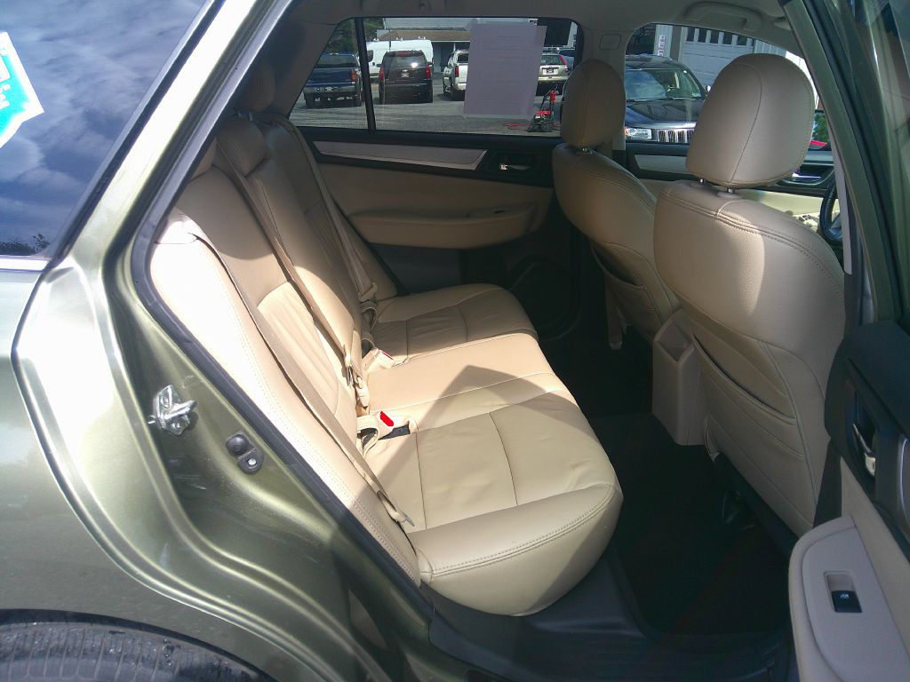 2015 Subaru Outback Image 14
