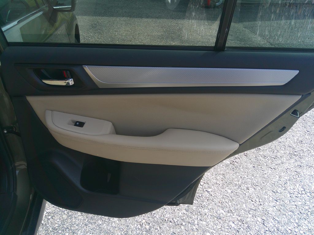 2015 Subaru Outback Image 15