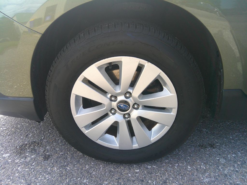 2015 Subaru Outback Image 28