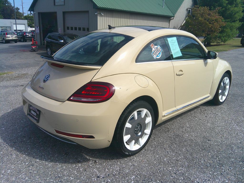 2019 Volkswagen Beetle Image 5