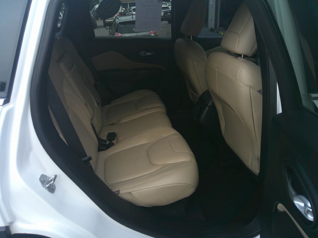 2015 Jeep Cherokee Image 14