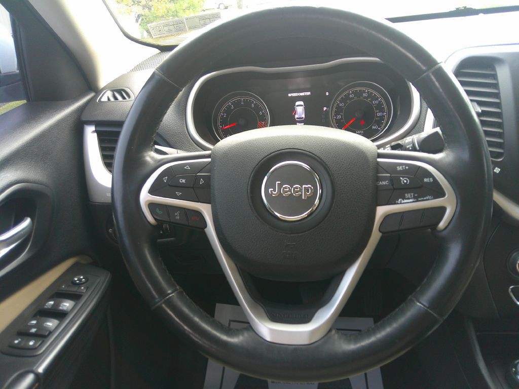 2015 Jeep Cherokee Image 19