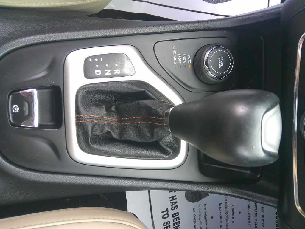 2015 Jeep Cherokee Image 27