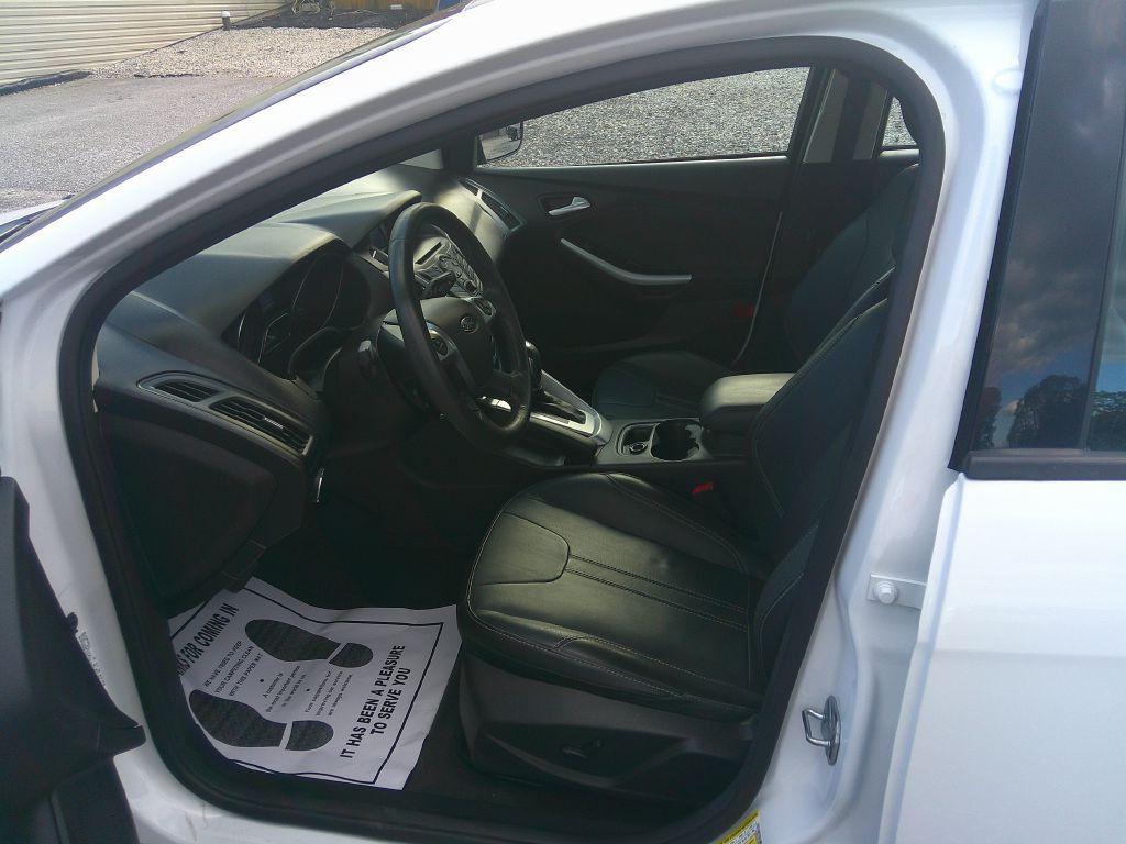 2014 Ford Focus Image 9