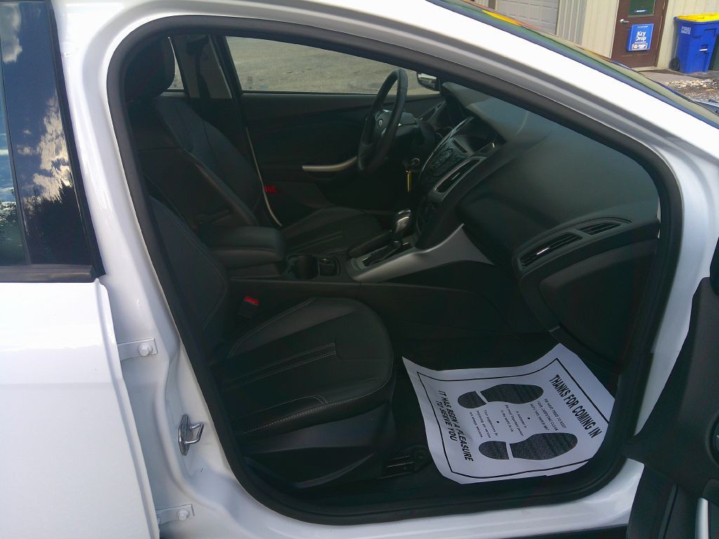 2014 Ford Focus Image 16