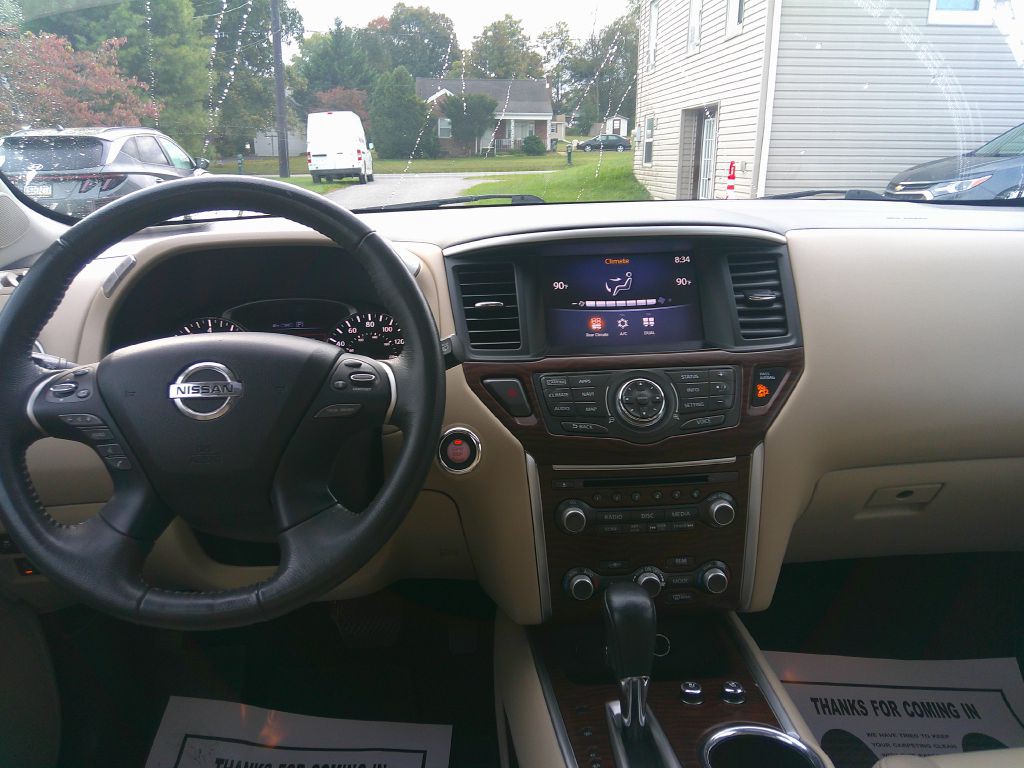 2017 Nissan Pathfinder Image 21