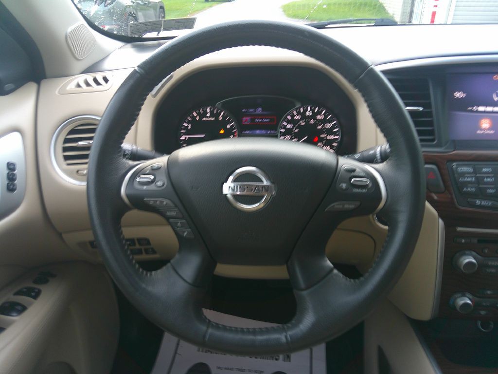 2017 Nissan Pathfinder Image 22