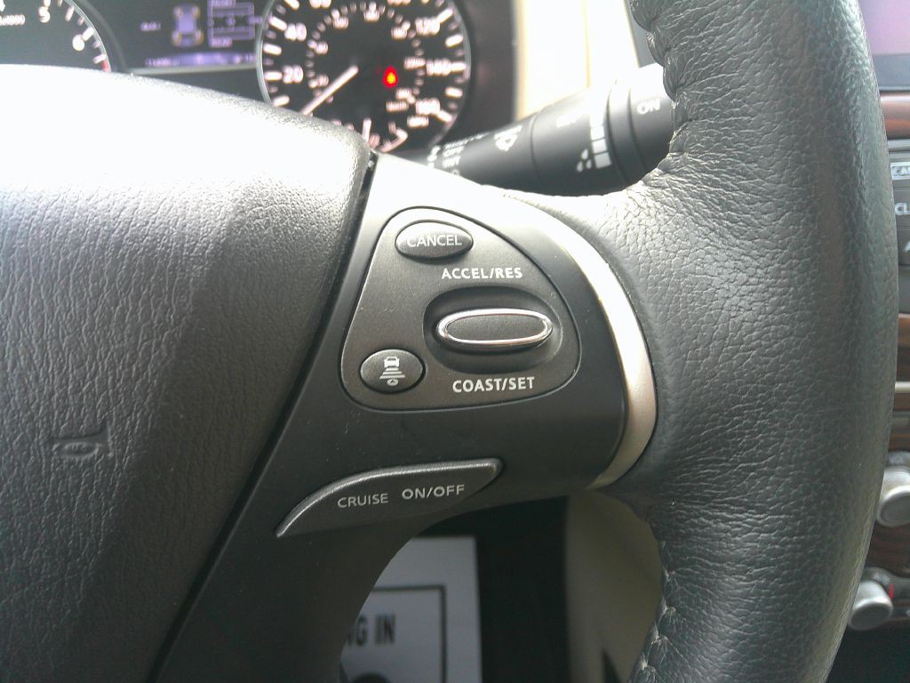 2017 Nissan Pathfinder Image 23