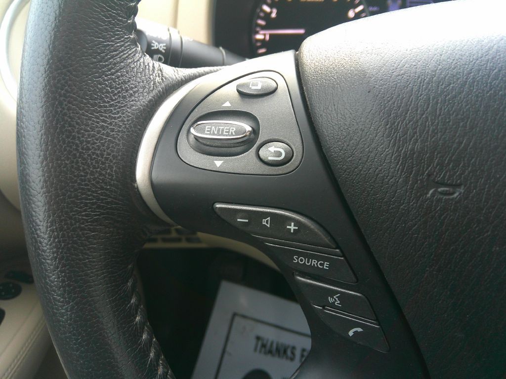 2017 Nissan Pathfinder Image 24