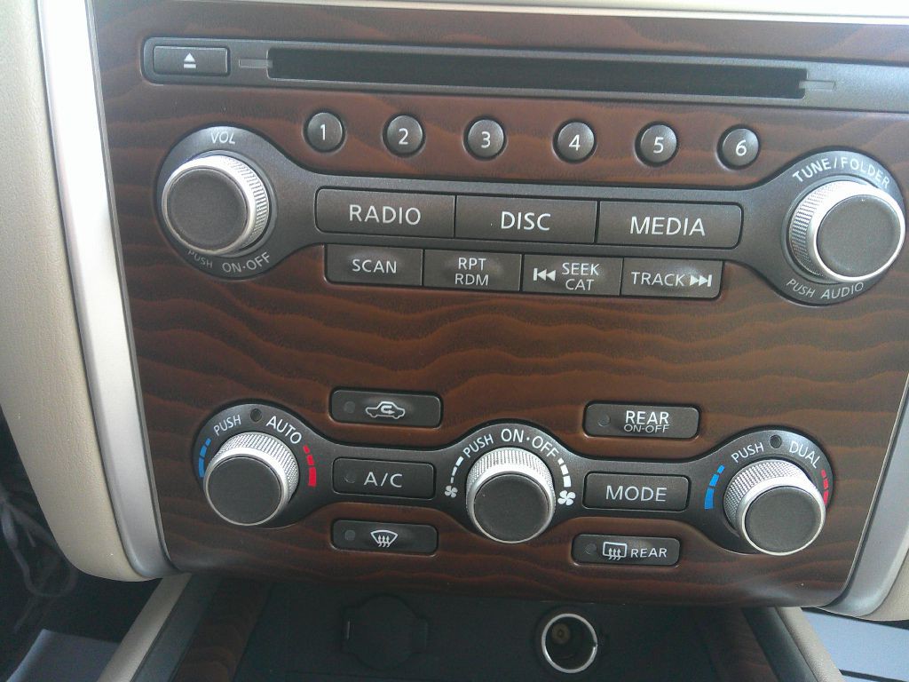 2017 Nissan Pathfinder Image 30