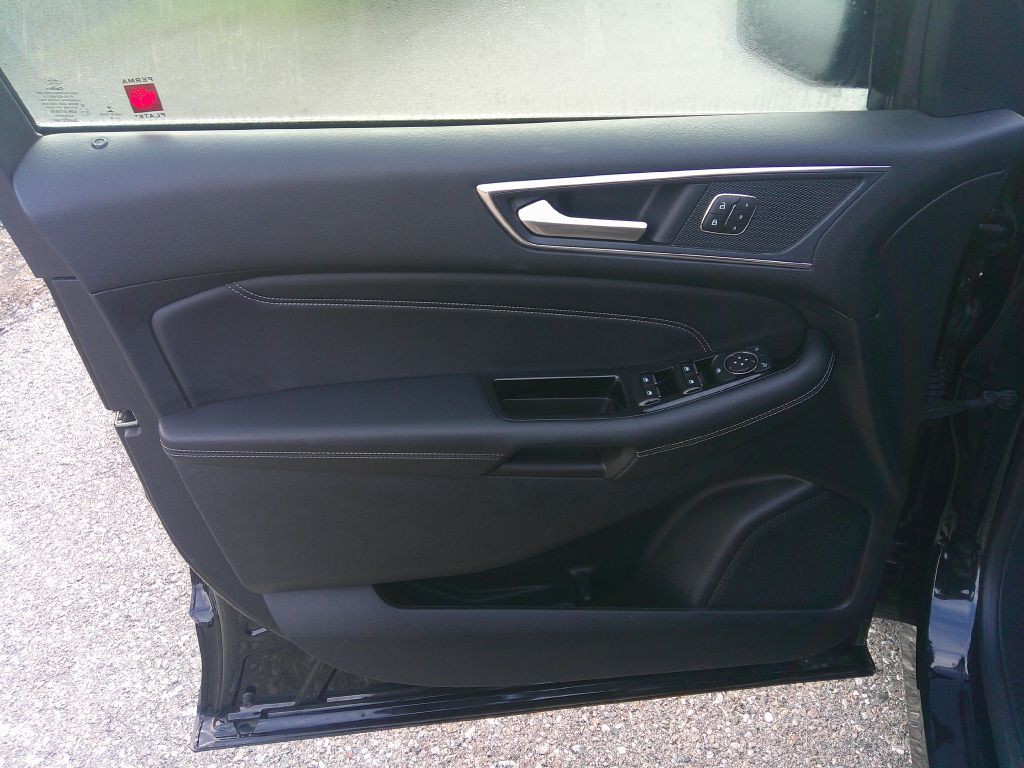 2018 Ford Edge Image 10