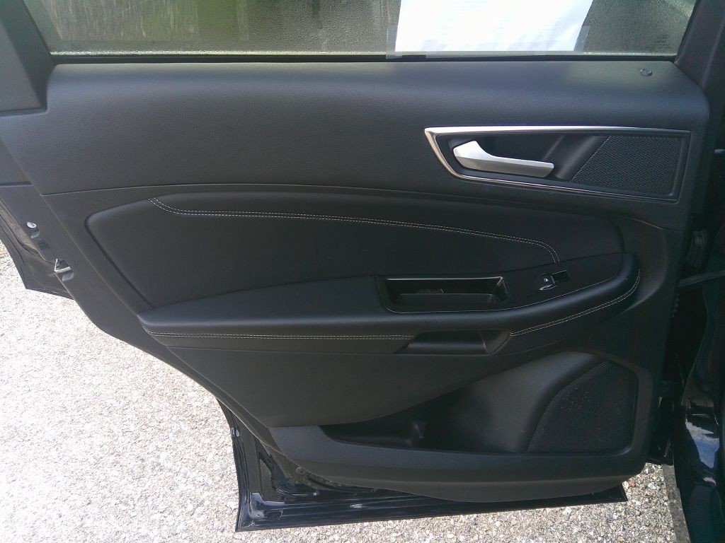 2018 Ford Edge Image 13