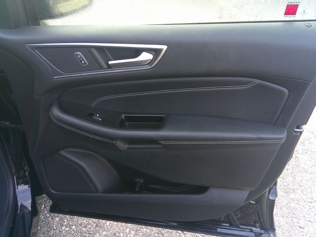 2018 Ford Edge Image 17