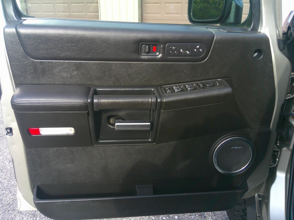 2006 HUMMER H2 Image 10